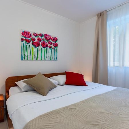 Apartments Dolac Nerezine Exterior photo