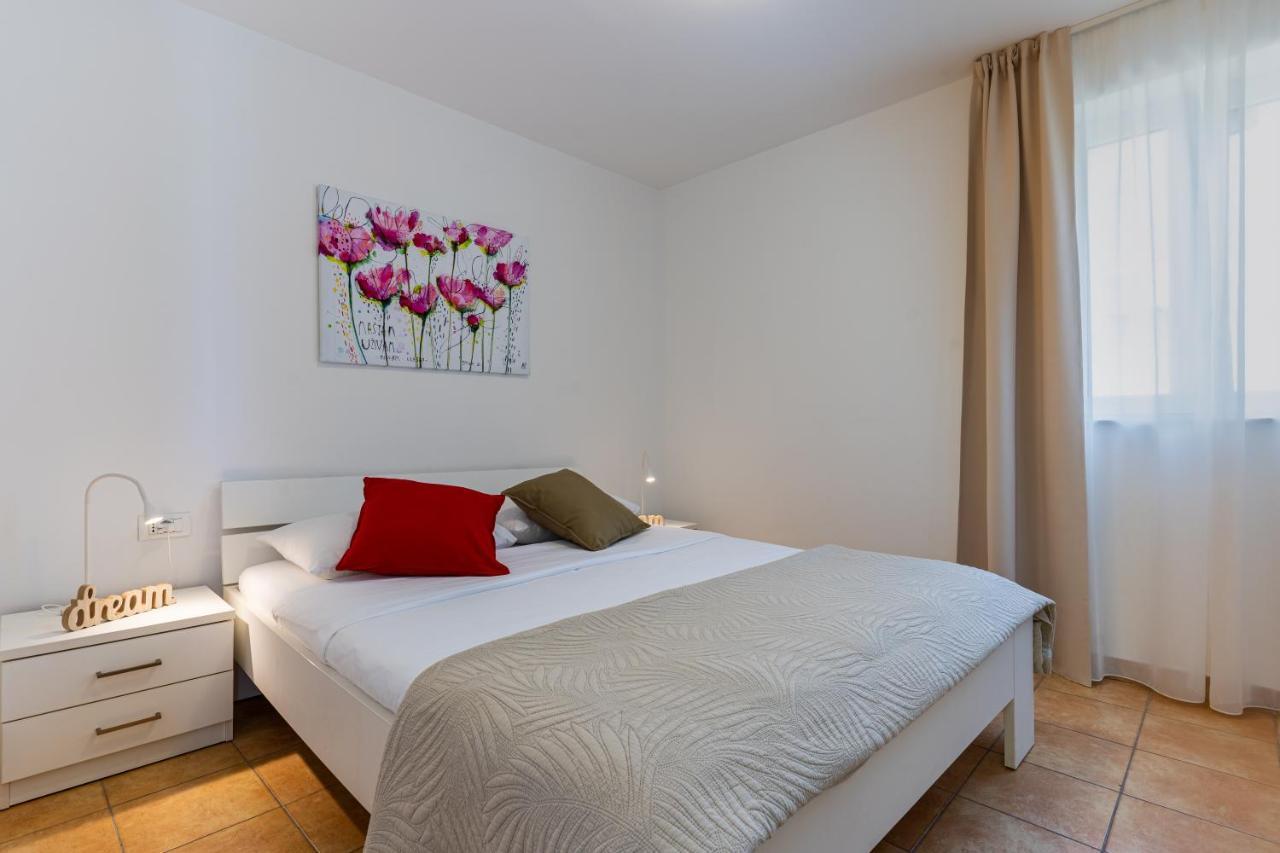 Apartments Dolac Nerezine Exterior photo